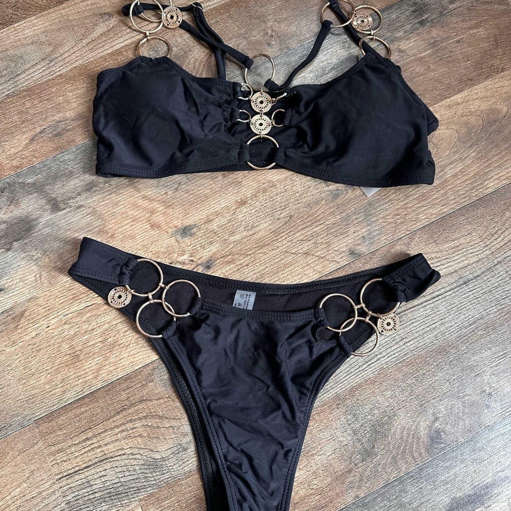 Black Ring Accent Bikini (Size Small)